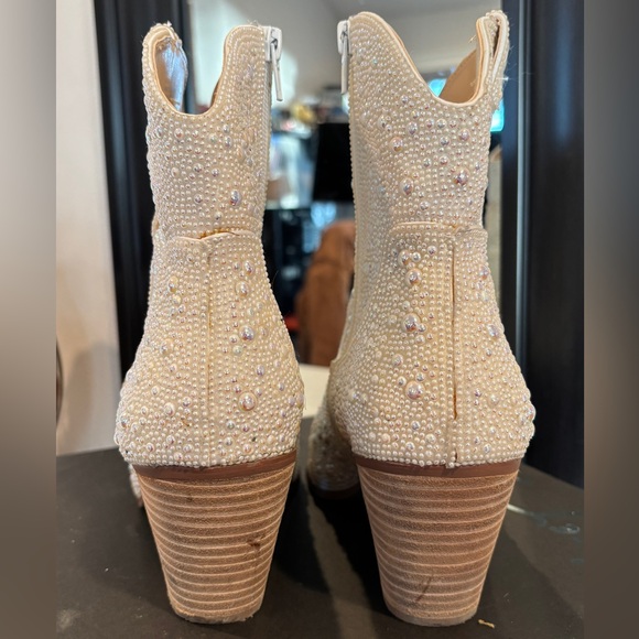 Betsy Johnson Diva Pearl Booties - Picture 14 of 17